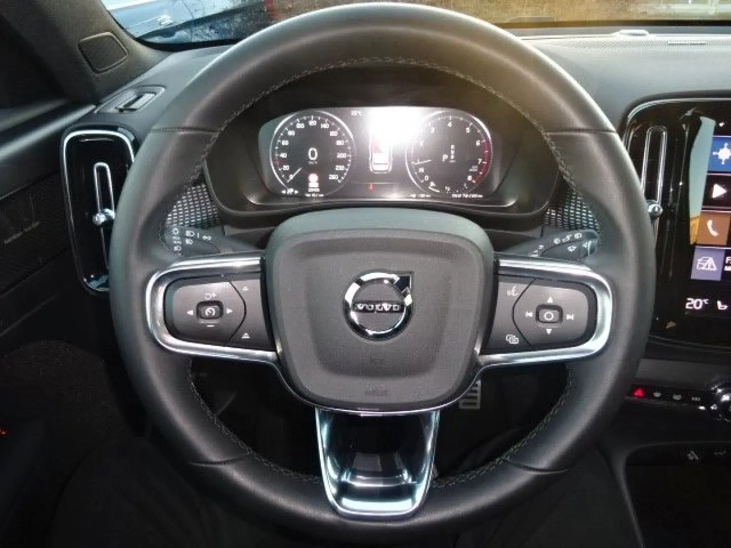 XC40 163PS Autm. R-Design Lagom-Edition Pano