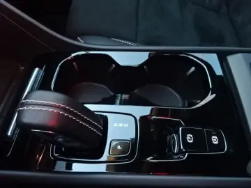 XC40 163PS Autm. R-Design Lagom-Edition Pano
