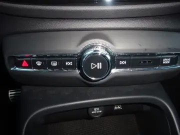 XC40 163PS Autm. R-Design Lagom-Edition Pano
