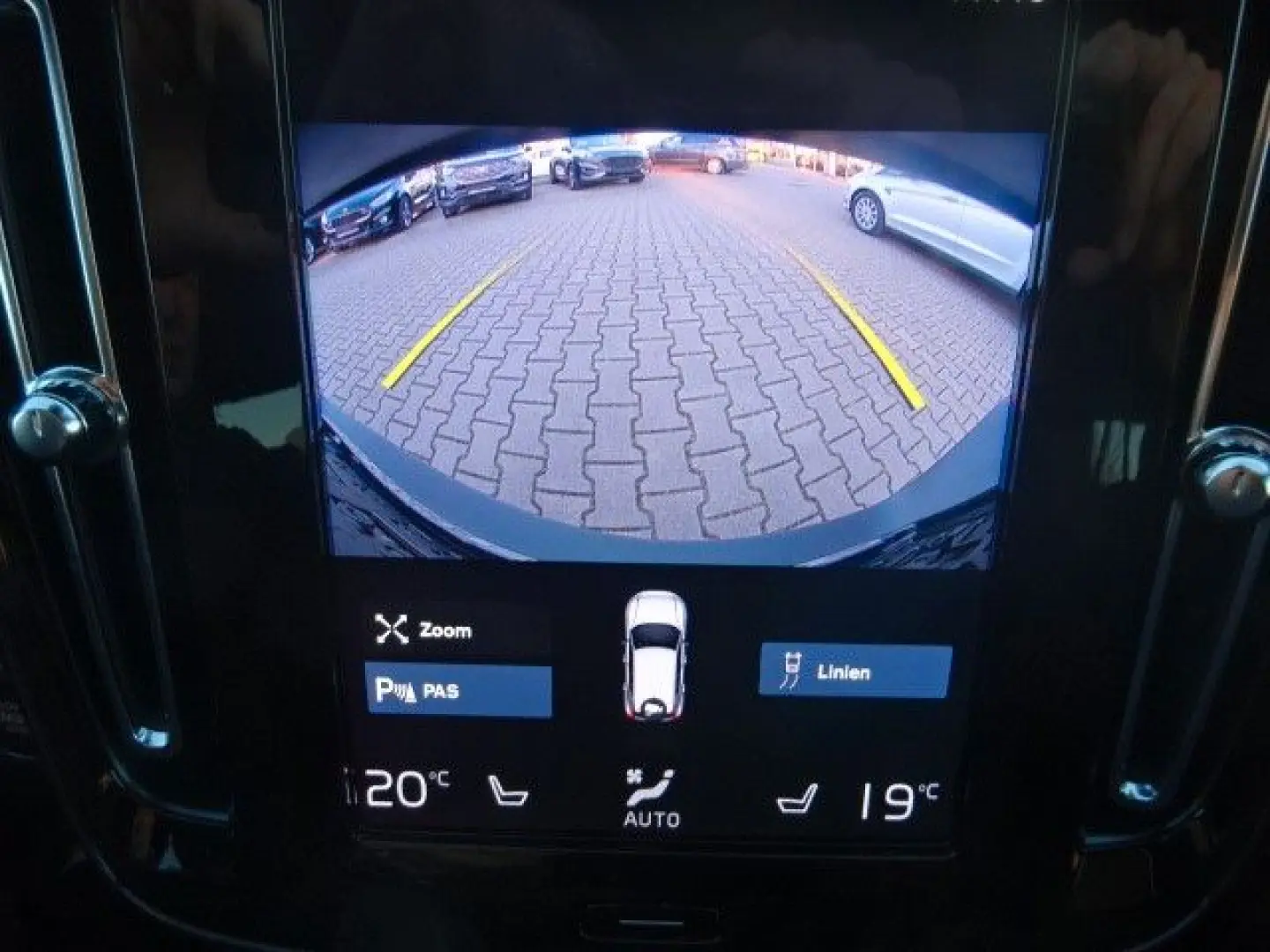 XC40 163PS Autm. R-Design Lagom-Edition Pano