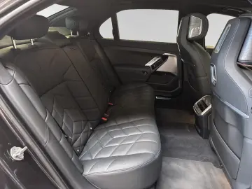 750e xDrive Allrad|PanoSkyLounge|Bowers&Wilkins