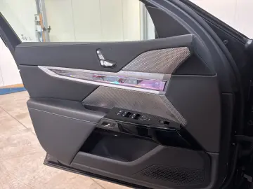750e xDrive Allrad|PanoSkyLounge|Bowers&Wilkins