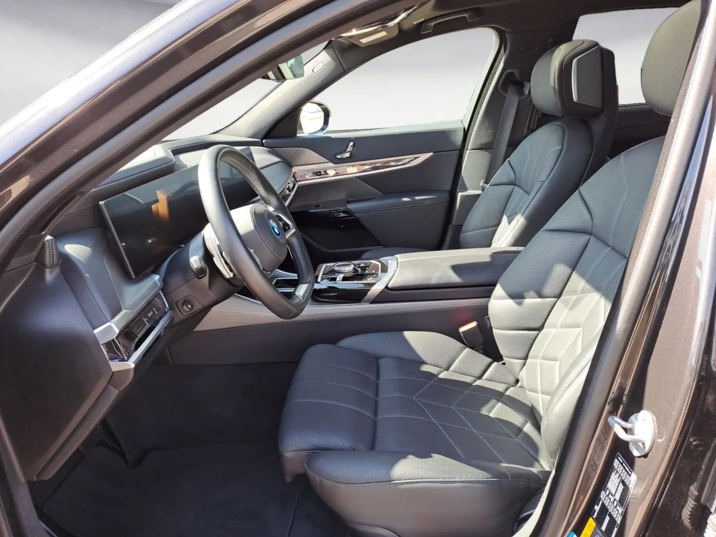 750e xDrive Navi Leder Tempom.aktiv Panoramadach