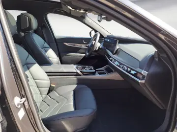 750e xDrive Navi Leder Tempom.aktiv Panoramadach