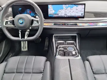 750e xDrive M Sport DA/PA-Prof,B&W,Kristall,Sky