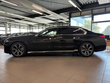 750e xDrive HUD PANO ACC 360°KAM RFK NAVI LED