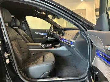 750e xDrive HUD PANO ACC 360°KAM RFK NAVI LED