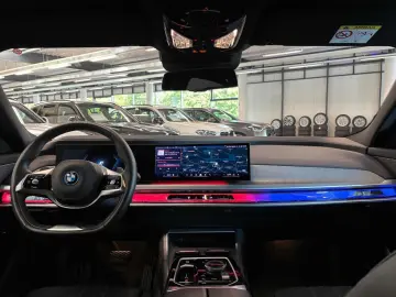 750e xDrive HUD PANO ACC 360°KAM RFK NAVI LED