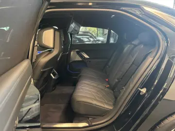 750e xDrive HUD PANO ACC 360°KAM RFK NAVI LED