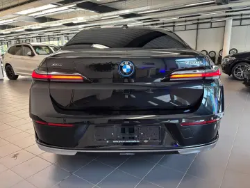 750e xDrive HUD PANO ACC 360°KAM RFK NAVI LED