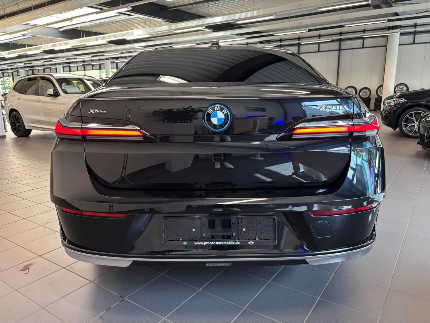 750e xDrive HUD PANO ACC 360°KAM RFK NAVI LED