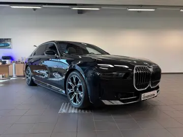 750e xDrive HUD PANO ACC 360°KAM RFK NAVI LED