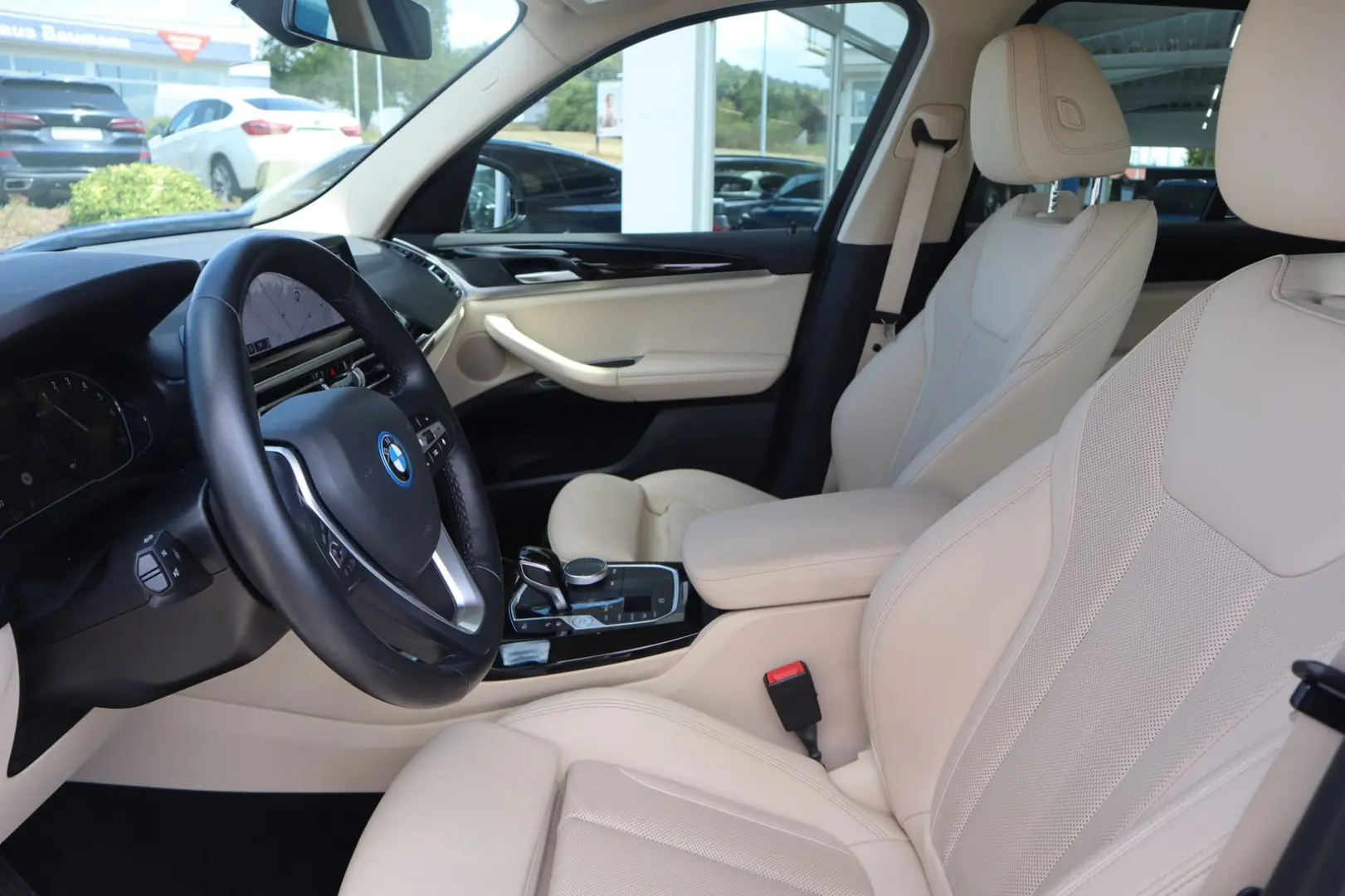 X3 xDrive30e/SHZ/Hihi/DAB/Ambiente/Head-Up/Laser
