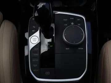 X3 xDrive30e/SHZ/Hihi/DAB/Ambiente/Head-Up/Laser