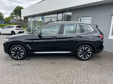 X3 xDrive 20 d AHK Harm. KardonLaserlicht
