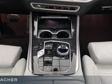 X5 M60i xDrive A M-SportPRO,AHK,DAProf,Pano,4xSH