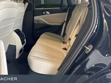 X6 xDrive40d A M-Sport Pano AHK ACC HUD H/K