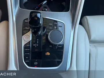 X6 xDrive40d A M-Sport Pano AHK ACC HUD H/K