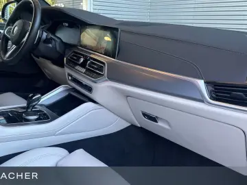 X6 xDrive40d A M-Sport Pano AHK ACC HUD H/K