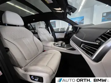 X7 xDrive40d 7-SITZER SKY HUD SITZLÜFT 360° 22