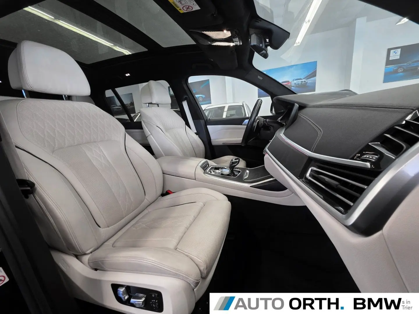 X7 xDrive40d 7-SITZER SKY HUD SITZLÜFT 360° 22