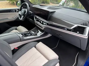 X7 M60i xDrive M SPORT