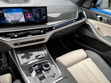 X7 M60i xDrive M SPORT