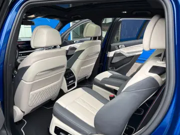 X7 M60i xDrive M SPORT