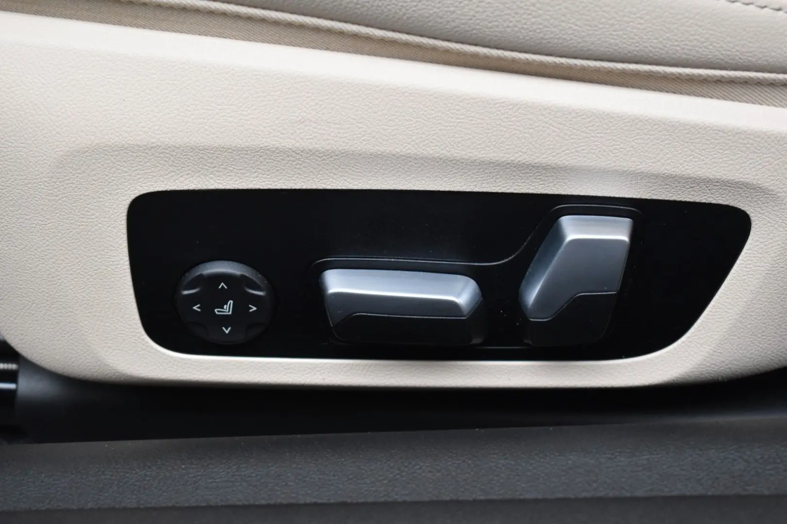 M440 i Coupe*HEAD-UP*LASER*KAMERA*GLASDACH