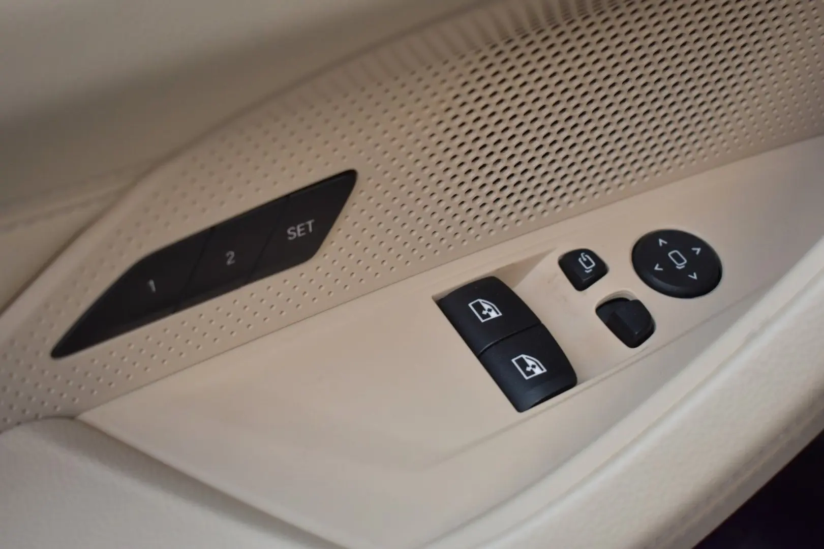 M440 i Coupe*HEAD-UP*LASER*KAMERA*GLASDACH