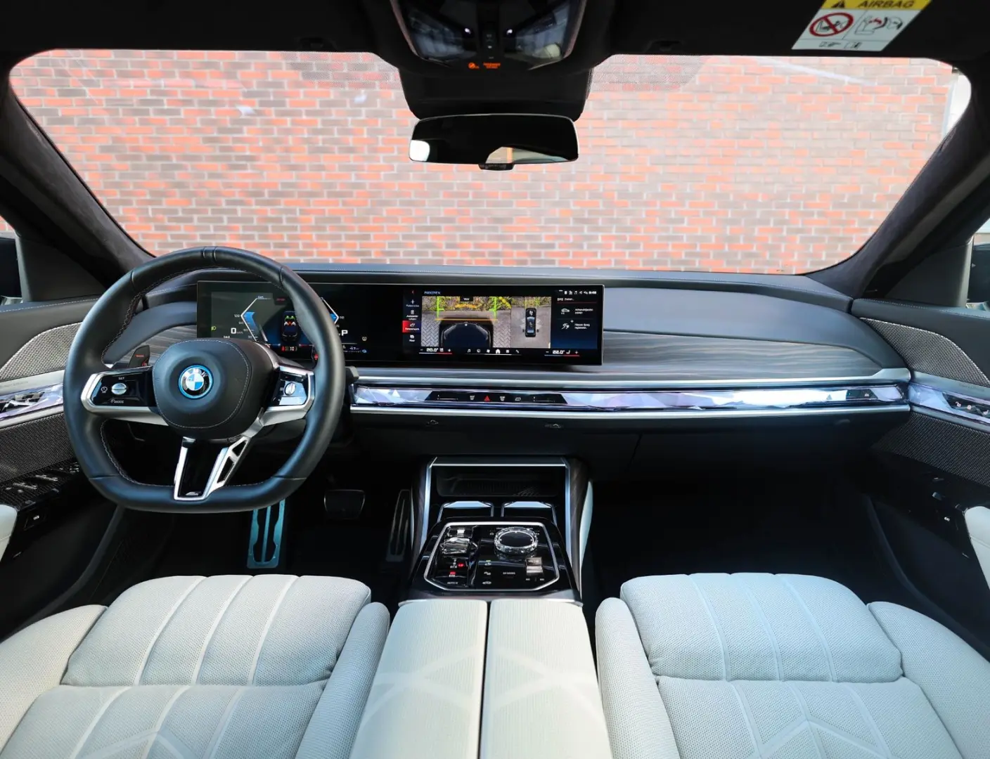 M760e xDrive *SkyLounge*Individual*B&W*