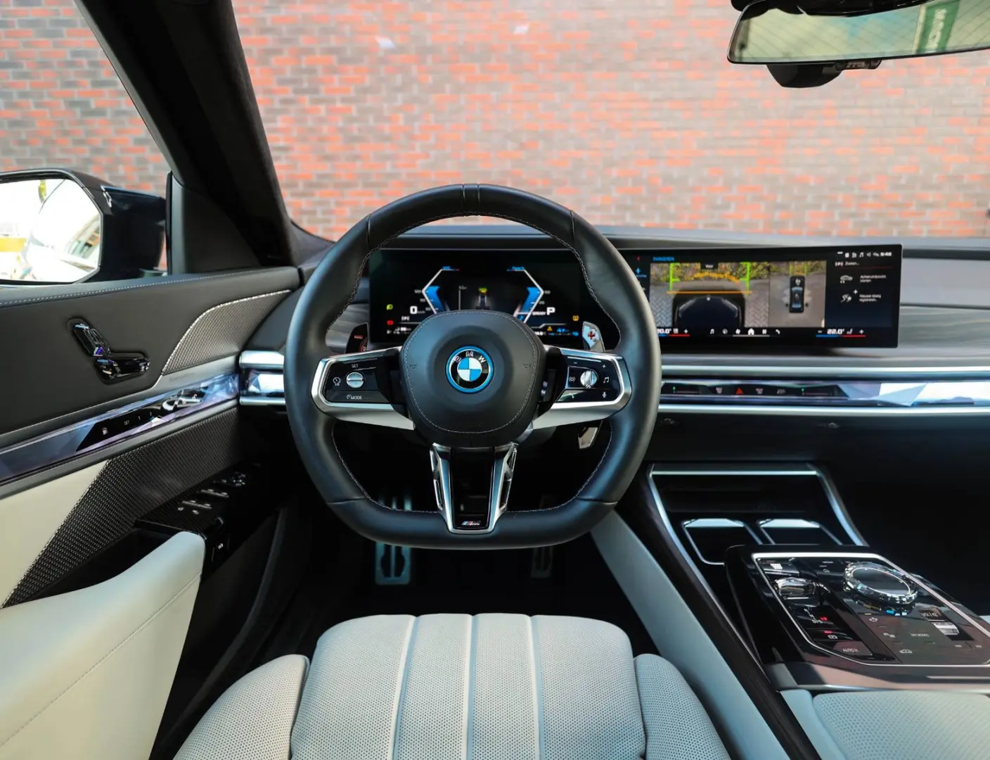 M760e xDrive *SkyLounge*Individual*B&W*