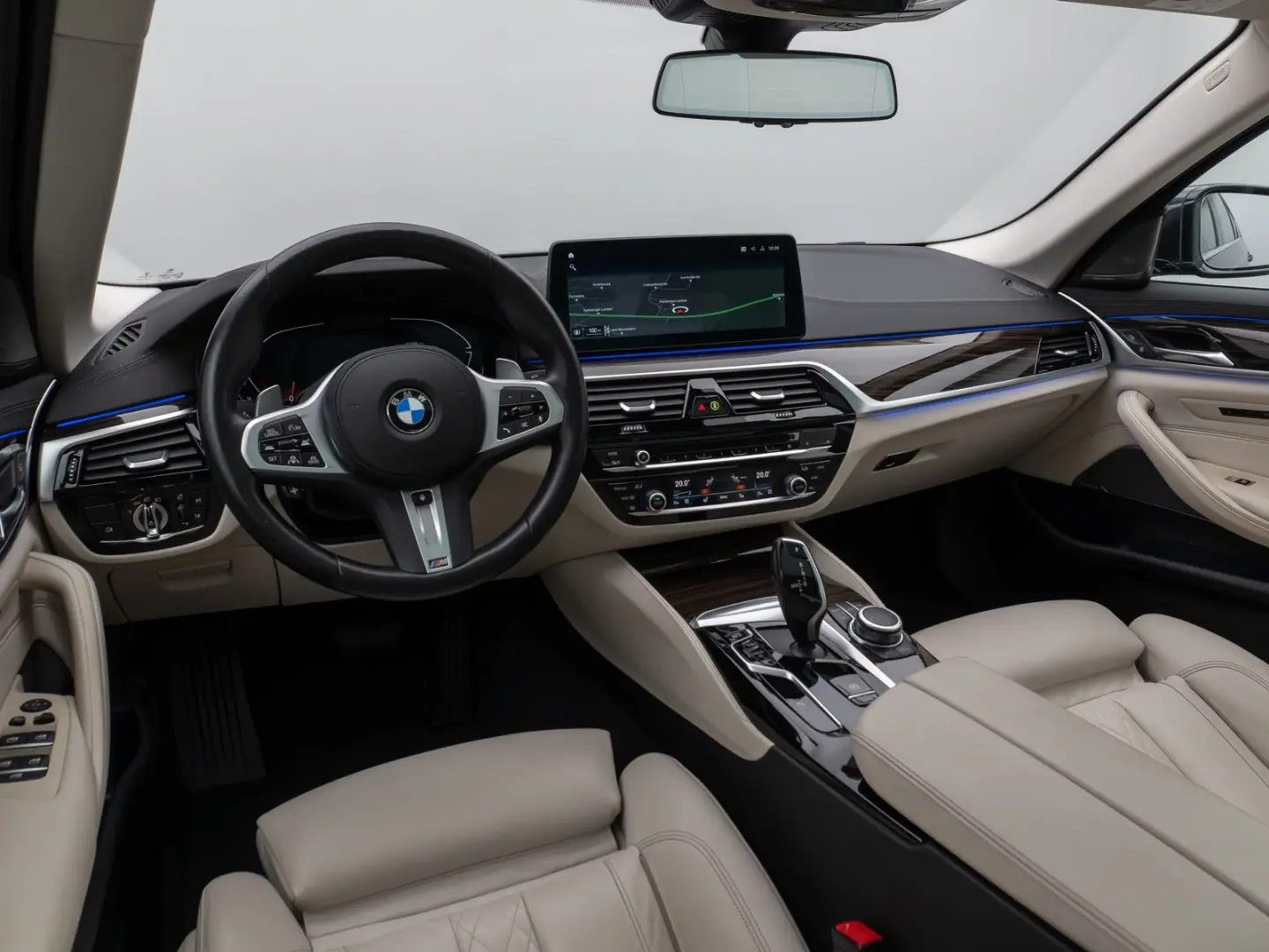 540i Luxury Line Kamera Glasdach Laser HUD H/K