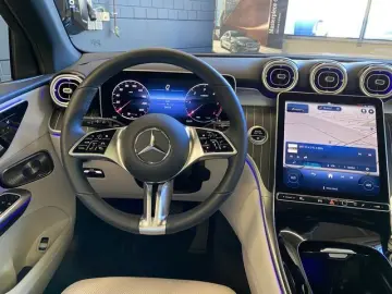 GLC 220 d 4M Distr. 360° Sound Memory Panorama..