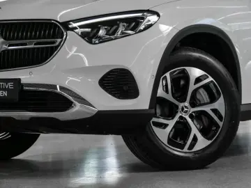 GLC 300 e 4M |Avantgarde|DISTR|LED|NAVI|KEYL|AHK
