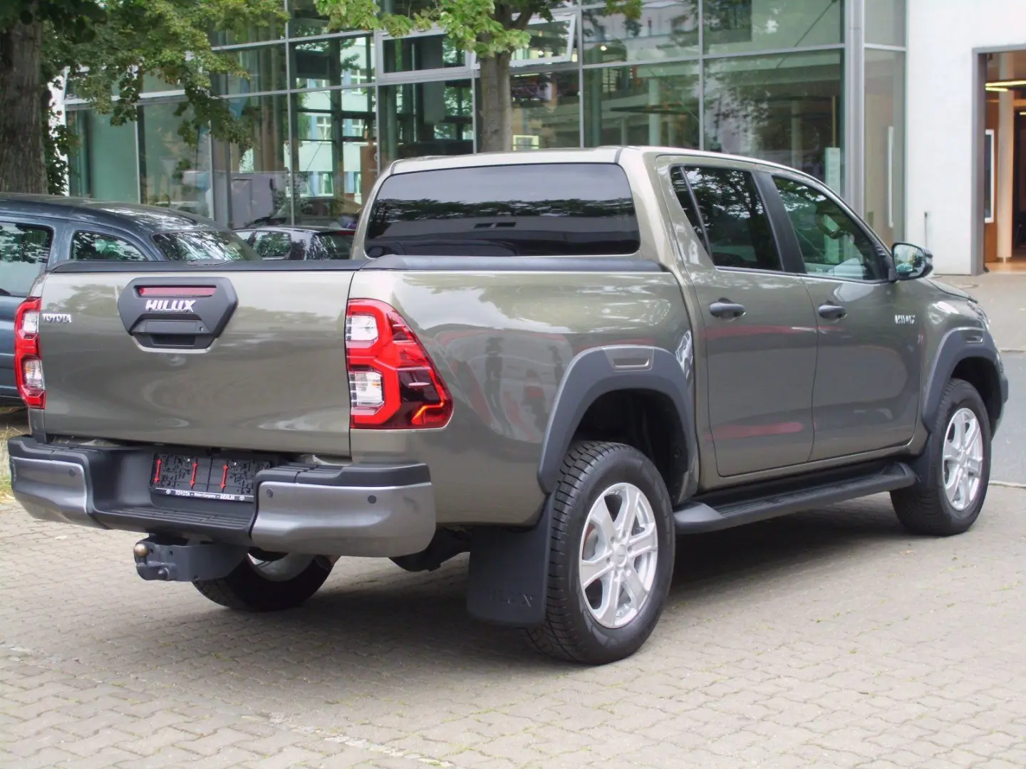 Hilux  Double Cab Invincible 4x4