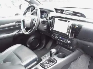Hilux  Double Cab Invincible 4x4