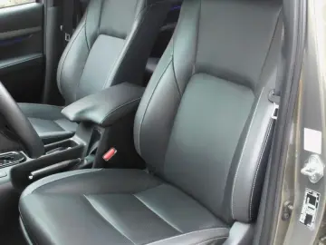 Hilux  Double Cab Invincible 4x4