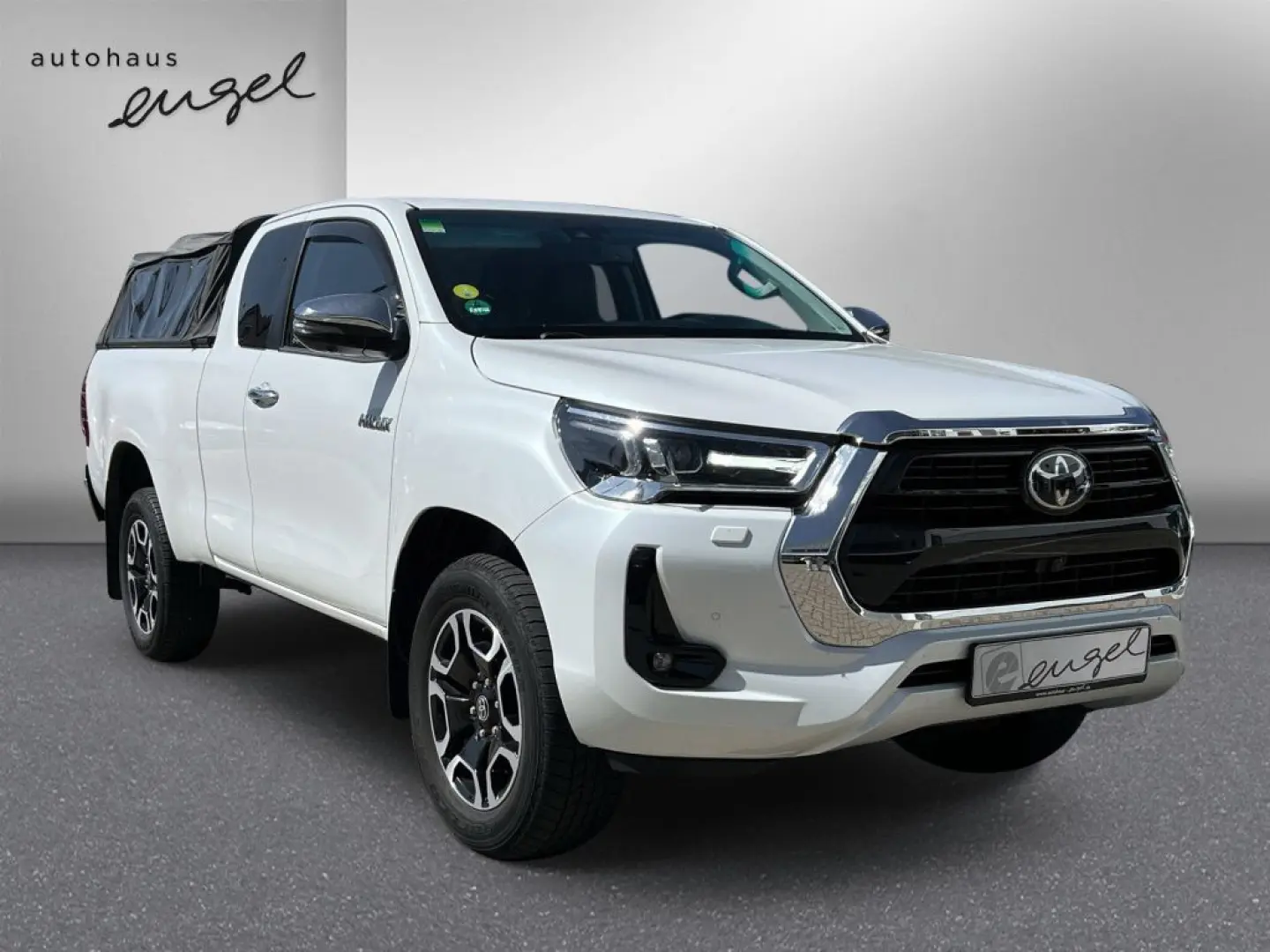 HiLux 4x4 Extra Cab Autm. Executive,360°,AHK,NAV