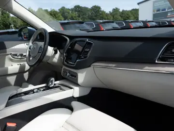 XC90 B5 AWD Ultimate Bright ACC AHK HUD 7-SITZER
