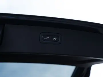 XC90 B5 AWD Ultimate Bright ACC AHK HUD 7-SITZER
