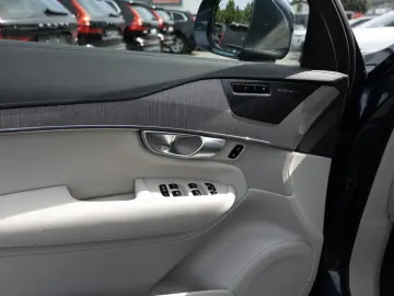 XC90 B5 AWD Ultimate Bright ACC AHK HUD 7-SITZER