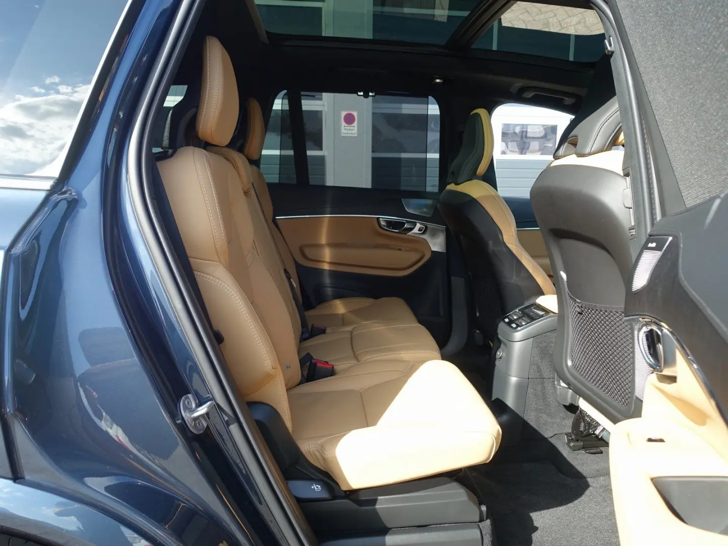 XC90 Ultra, T8 AWD/Massage/360°/Pano/FourC/AHK