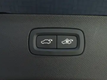 XC90 Ultra, T8 AWD/Massage/360°/Pano/FourC/AHK