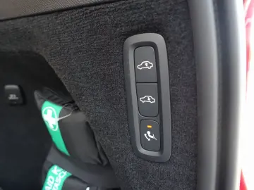 XC90 Ultra, T8 AWD/Massage/360°/Pano/FourC/AHK