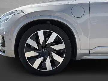 XC90 T8 PHEV AWD Ultimate Dark 7-Sitzer VOLL B&W