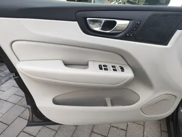 XC60 B4 Diesel EU6d Plus Bright AWD AHK Navi Led