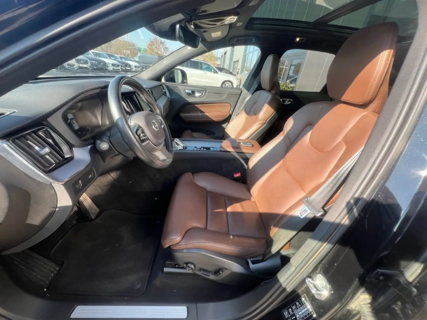XC60 Inscription AWD B5 Diesel HUD StandHZG AHK 