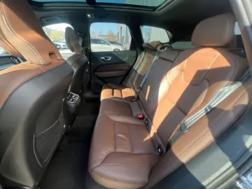 XC60 Inscription AWD B5 Diesel HUD StandHZG AHK 