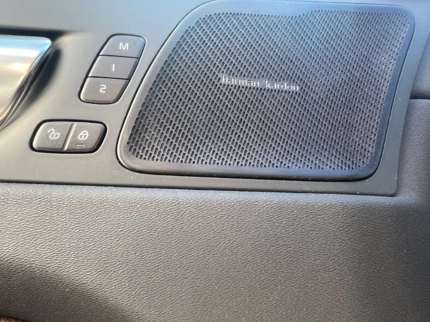 XC60 Inscription AWD B5 Diesel HUD StandHZG AHK 